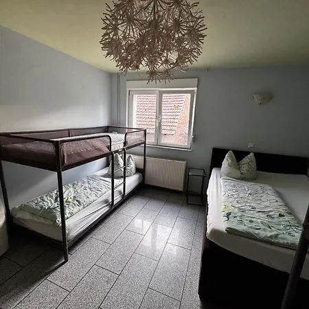 Familyroom 6 P Free Wifi Gemeinschaftsbad Çiftlik konaklama