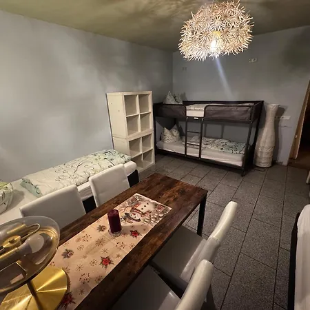 Familyroom 6 P Free Wifi Gemeinschaftsbad Çiftlik konaklama Hausbreitenbach