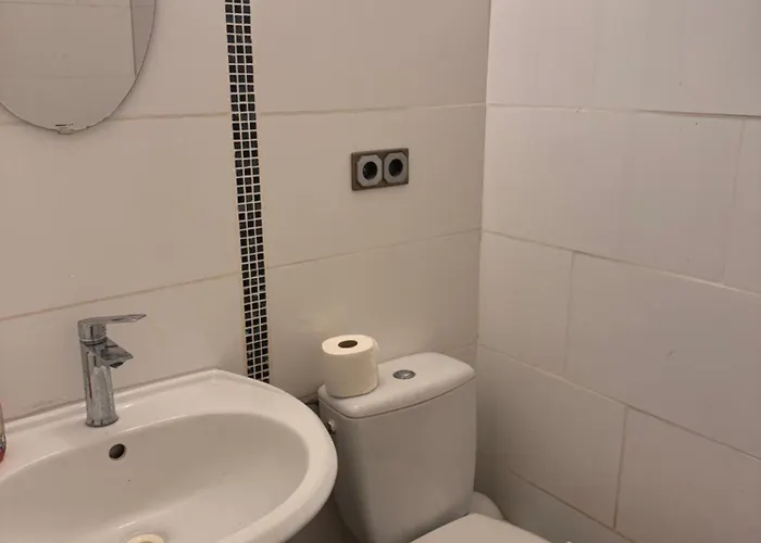 Familyroom 6 P Free Wifi Gemeinschaftsbad Çiftlik konaklama *