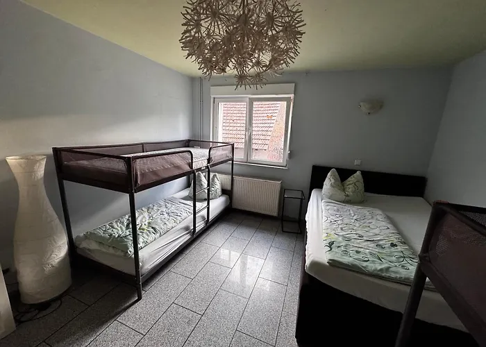 Familyroom 6 P Free Wifi Gemeinschaftsbad Çiftlik konaklama